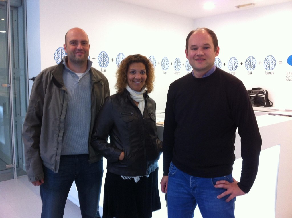 Ricard, Alicia y Pawel durante la visita al BCBL.